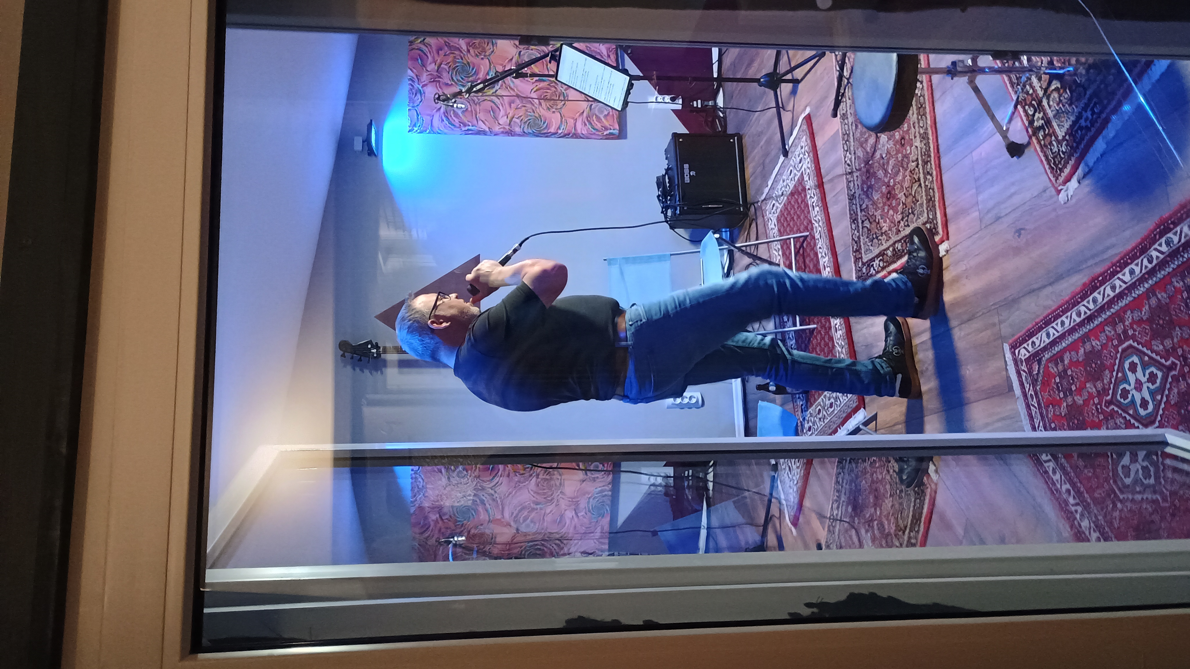 Volker singt im Studio